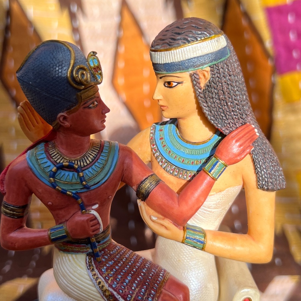 SUMMIT COLLECTION EGYPTIAN STATUE
